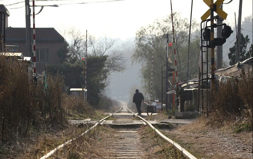 railroad-tracks-513829_1280