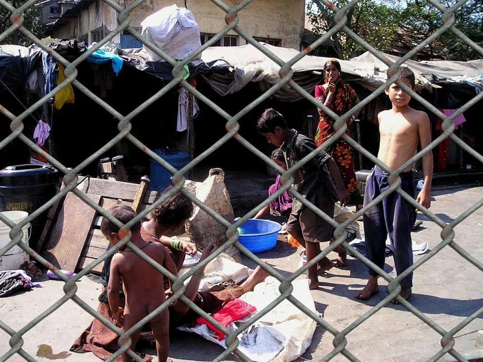 slum-509104_1280