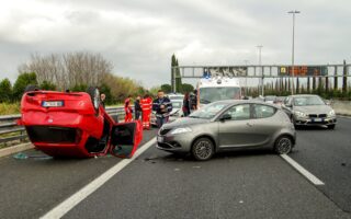 Accidente de vehículos en la ruta, a causa de la falta de prudencia